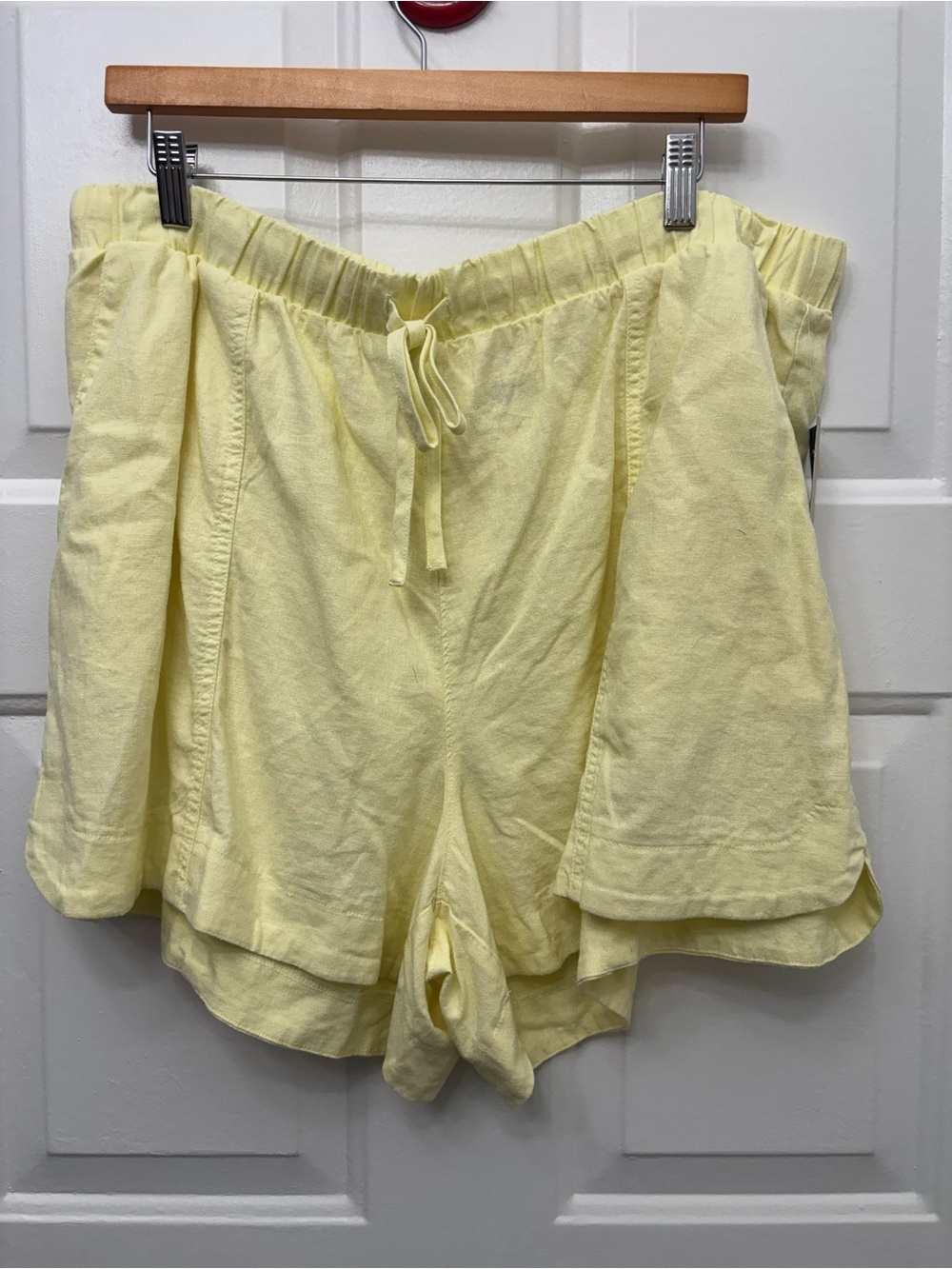 Universal Thread Light Yellow Drawstring Linen/Rayon Shorts - Picture 2 of 7
